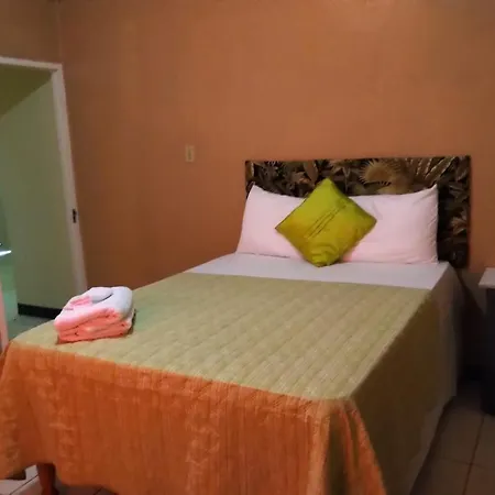 Unity Villa One Bedroom Apartment With, Cable, Park Wifi,Near Beach